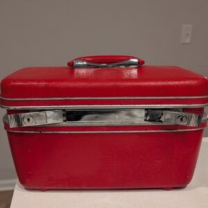 Samsonite Silhouette Train Case